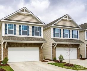 907 Summerlake Drive, Fort Mill, SC 29715