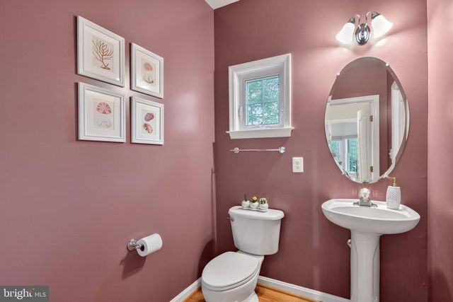 8825 STOLEN MOMENTS TER, Fairfax, VA 22031