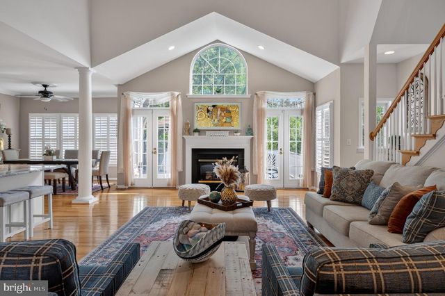 8825 STOLEN MOMENTS TER, Fairfax, VA 22031