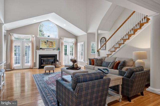 8825 STOLEN MOMENTS TER, Fairfax, VA 22031