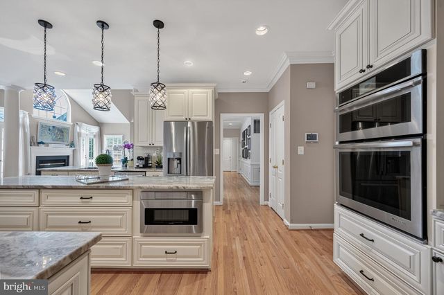 8825 STOLEN MOMENTS TER, Fairfax, VA 22031