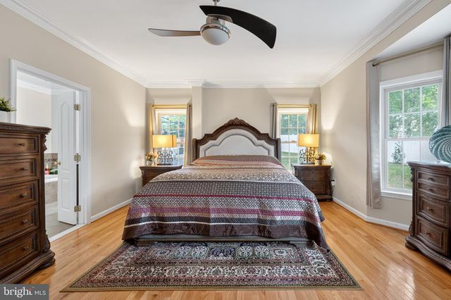 8825 STOLEN MOMENTS TER, Fairfax, VA 22031