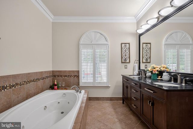 8825 STOLEN MOMENTS TER, Fairfax, VA 22031