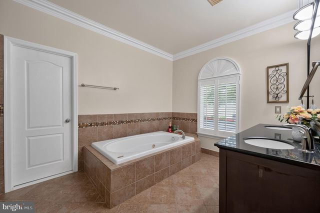 8825 STOLEN MOMENTS TER, Fairfax, VA 22031