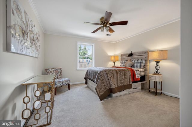 8825 STOLEN MOMENTS TER, Fairfax, VA 22031