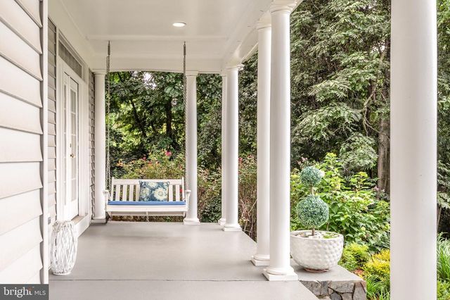 8825 STOLEN MOMENTS TER, Fairfax, VA 22031