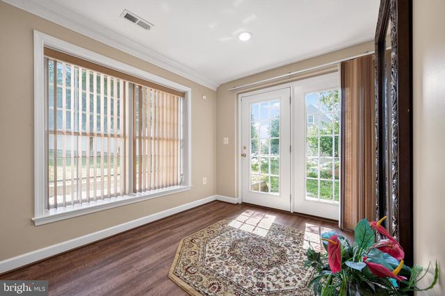 8825 STOLEN MOMENTS TER, Fairfax, VA 22031