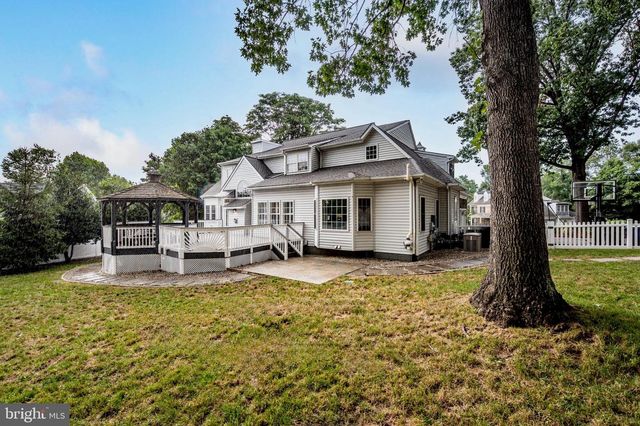 8825 STOLEN MOMENTS TER, Fairfax, VA 22031