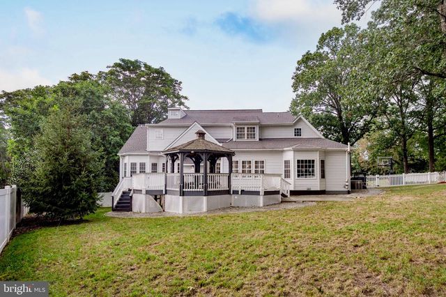 8825 STOLEN MOMENTS TER, Fairfax, VA 22031