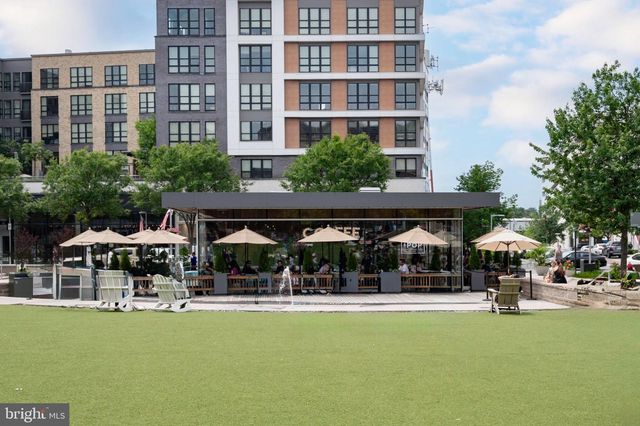 8825 STOLEN MOMENTS TER, Fairfax, VA 22031