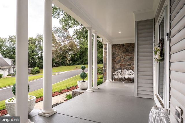 8825 STOLEN MOMENTS TER, Fairfax, VA 22031