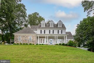 8825 STOLEN MOMENTS TER, Fairfax, VA 22031