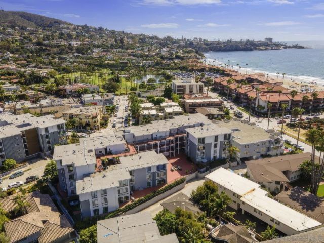 2130 Vallecitos 246, La Jolla, CA 92037