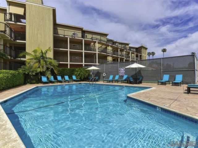 2130 Vallecitos 246, La Jolla, CA 92037