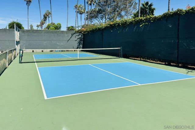 2130 Vallecitos 246, La Jolla, CA 92037