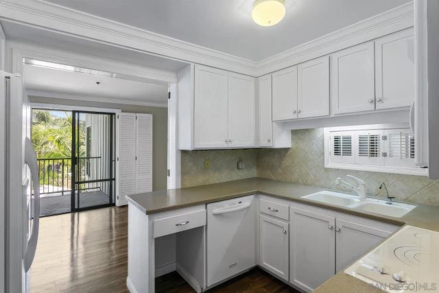 2130 Vallecitos 246, La Jolla, CA 92037