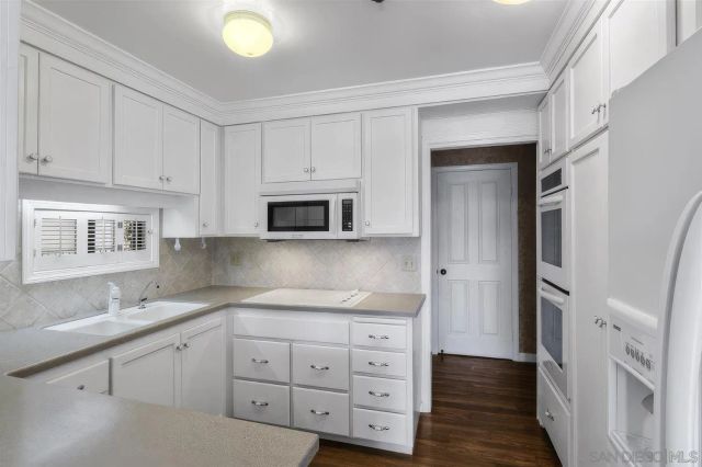 2130 Vallecitos 246, La Jolla, CA 92037