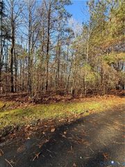 2378 Graceland Dr, Powhatan, VA 23139