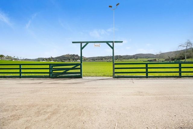 16757 Old Guejito Grade Road, Escondido, CA 92027