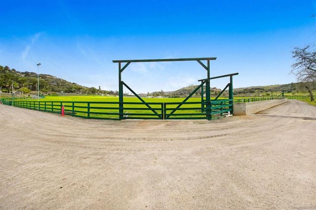 16757 Old Guejito Grade Road, Escondido, CA 92027