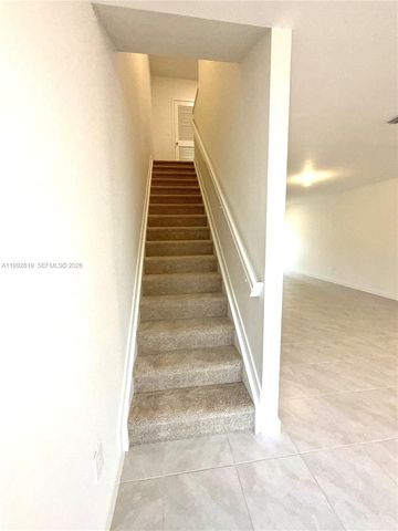 359 NE 16th St, Florida City, FL 33034