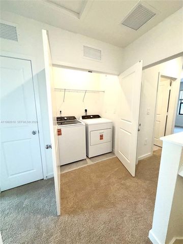 359 NE 16th St, Florida City, FL 33034