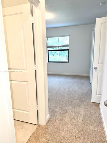 359 NE 16th St, Florida City, FL 33034