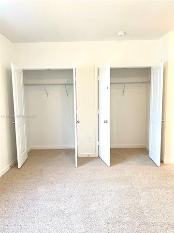 359 NE 16th St, Florida City, FL 33034