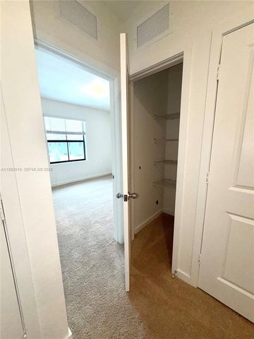 359 NE 16th St, Florida City, FL 33034