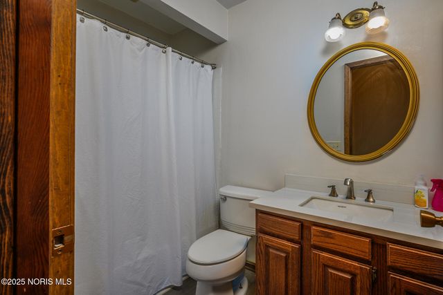 4239 W Central Avenue, Ottawa Hills, OH 43606