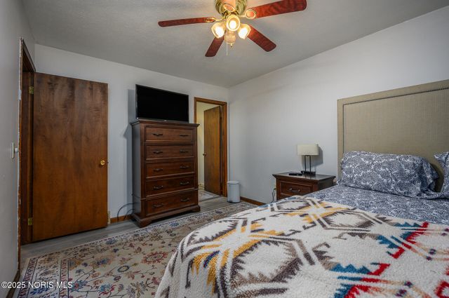 4239 W Central Avenue, Ottawa Hills, OH 43606