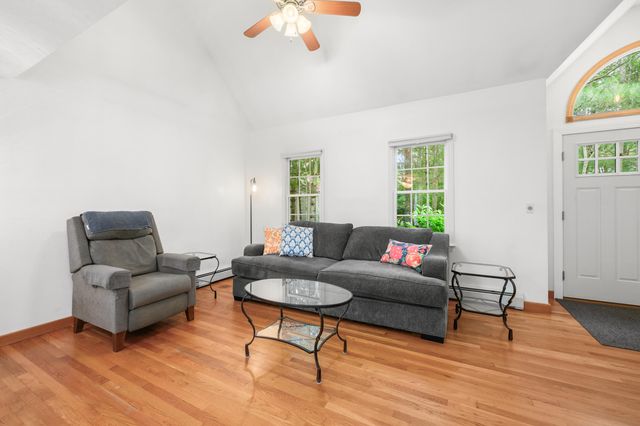 20 Shannon Way, Centerville, MA 02632