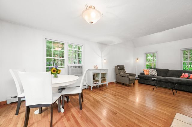 20 Shannon Way, Centerville, MA 02632
