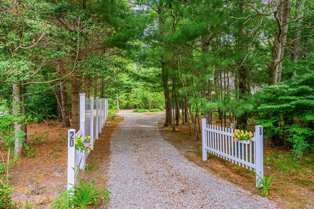 20 Shannon Way, Centerville, MA 02632