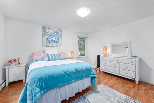 20 Shannon Way, Centerville, MA 02632
