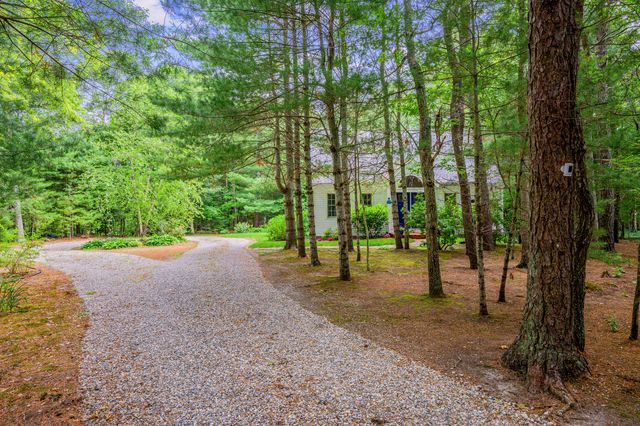 20 Shannon Way, Centerville, MA 02632