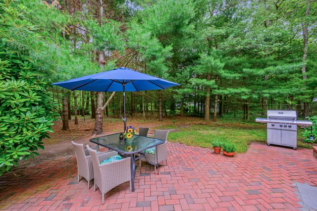 20 Shannon Way, Centerville, MA 02632