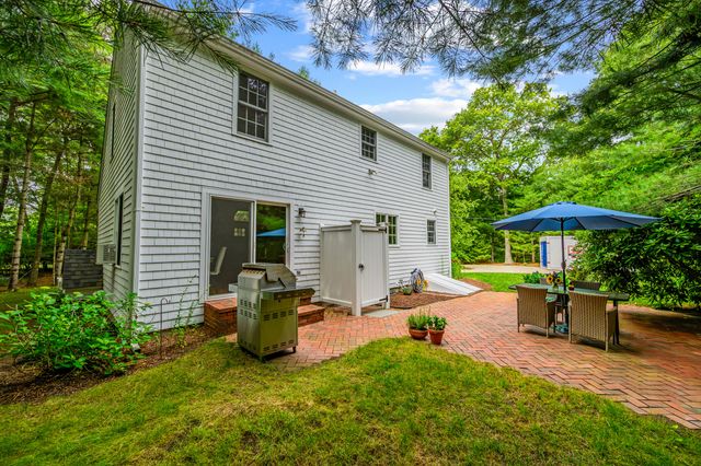 20 Shannon Way, Centerville, MA 02632