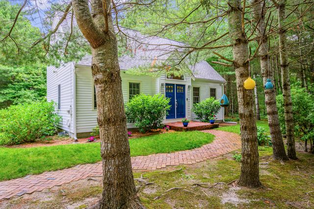 20 Shannon Way, Centerville, MA 02632