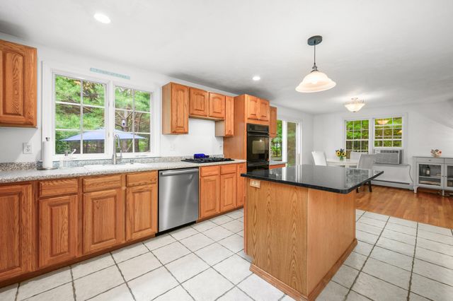 20 Shannon Way, Centerville, MA 02632