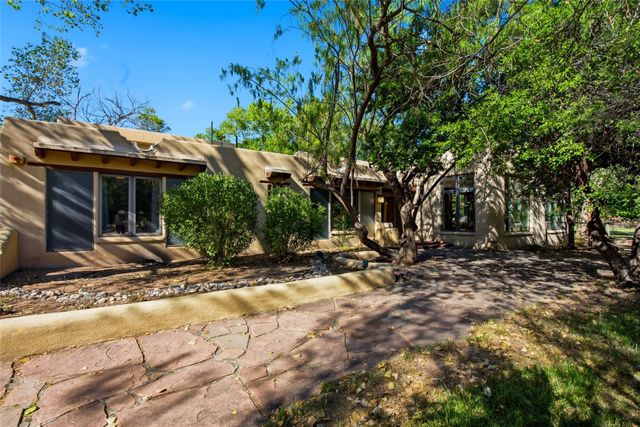 705 Rincon Road, Corrales, NM 87048