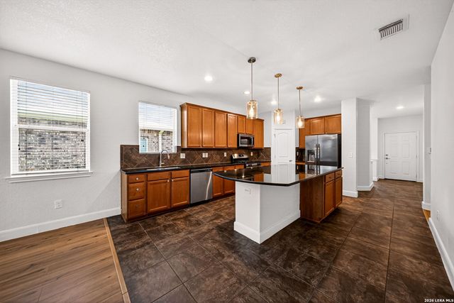7915 Cenote Dr, San Antonio, TX 78254