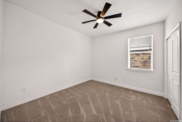 7915 Cenote Dr, San Antonio, TX 78254