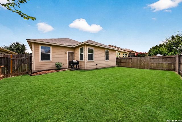 7915 Cenote Dr, San Antonio, TX 78254
