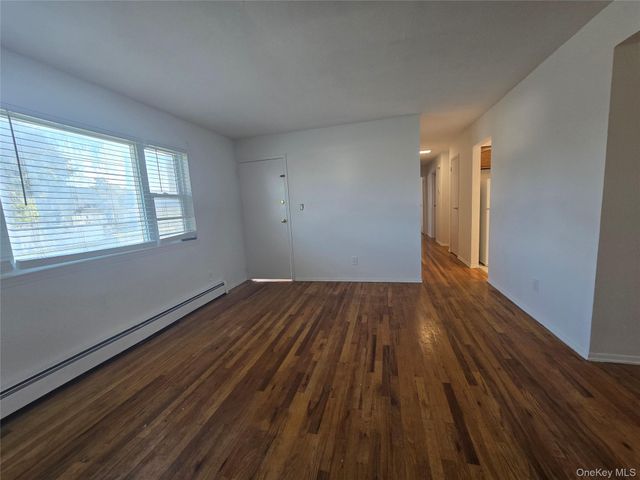 29 Lambert Avenue 1st Floor, Farmingdale, NY 11735