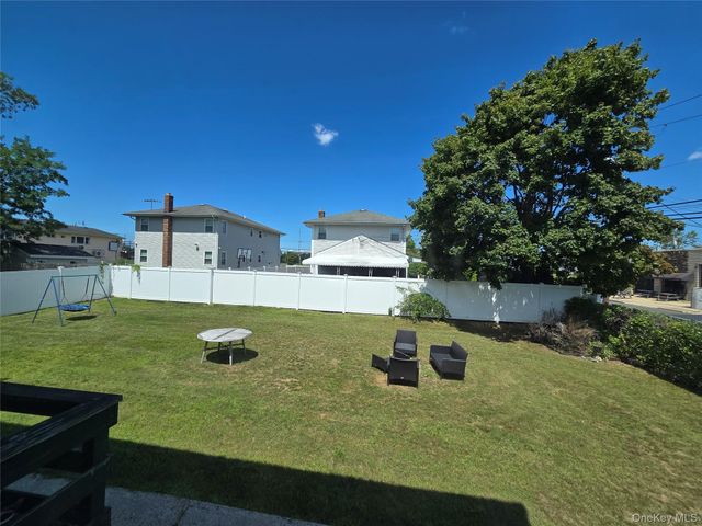 29 Lambert Avenue 1st Floor, Farmingdale, NY 11735