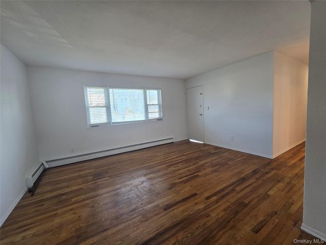 29 Lambert Avenue 1st Floor, Farmingdale, NY 11735