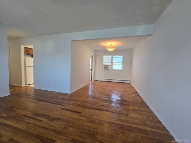 29 Lambert Avenue 1st Floor, Farmingdale, NY 11735
