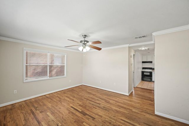 1539 Hawthorne Street 3, Houston, TX 77006