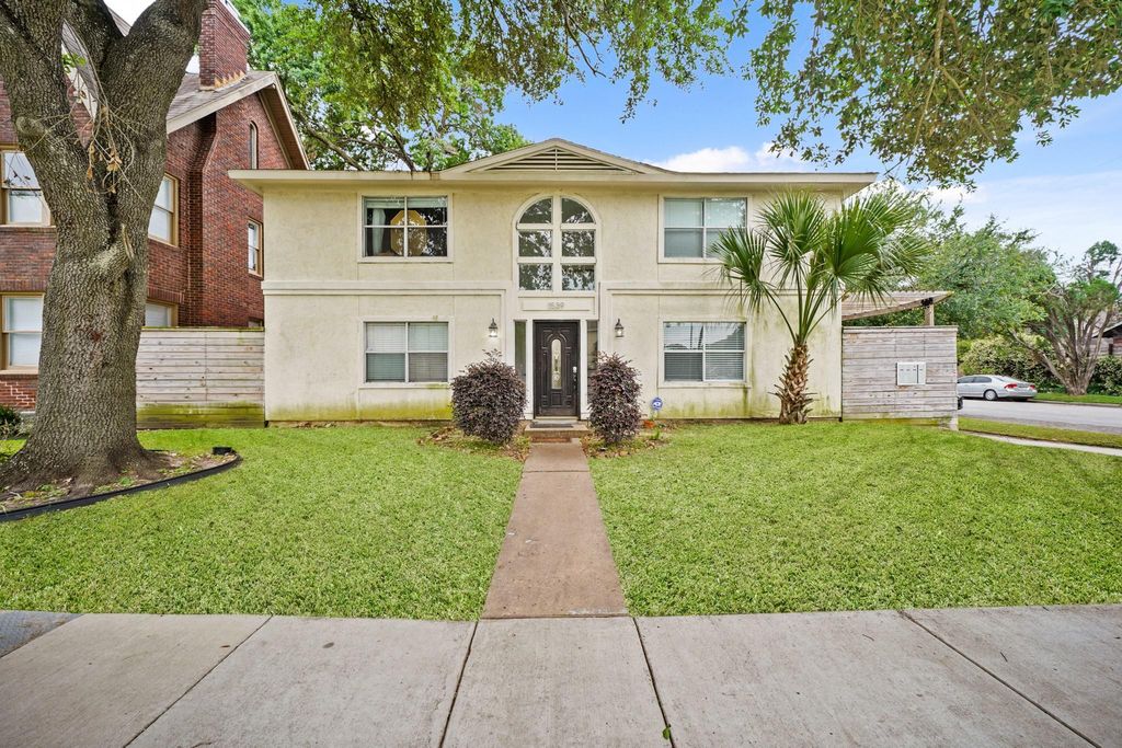 1539 Hawthorne Street 3, Houston, TX 77006
